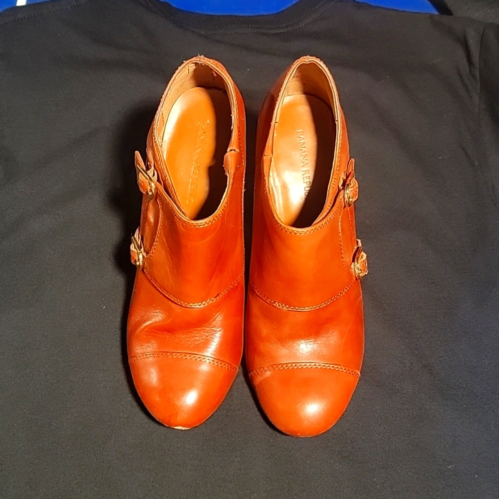 Banana Republic heel